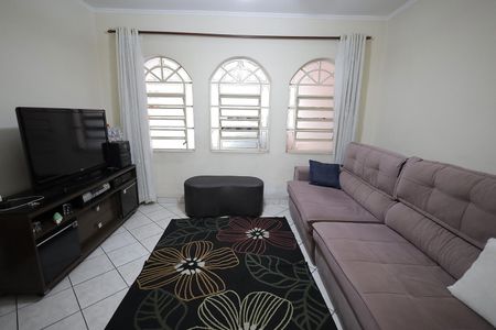Casa à venda com 173m², 3 quartos e 2 vagasSala