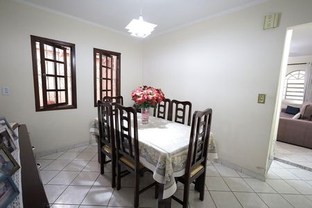 Casa à venda com 173m², 3 quartos e 2 vagasSala de Jantar