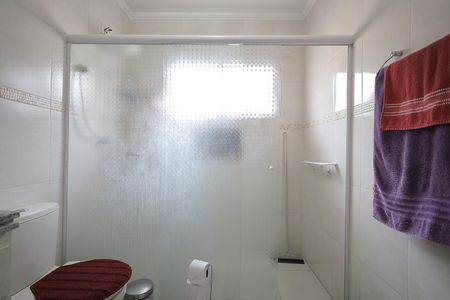 Casa à venda com 173m², 3 quartos e 2 vagasBanheiro 