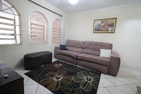 Casa à venda com 173m², 3 quartos e 2 vagasSala