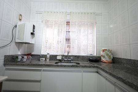 Casa à venda com 173m², 3 quartos e 2 vagasCozinha