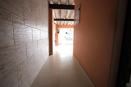 Casa à venda com 173m², 3 quartos e 2 vagasCorredor Lateral