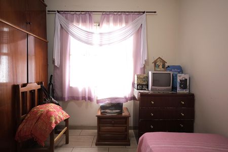 Casa à venda com 173m², 3 quartos e 2 vagasQuarto 2