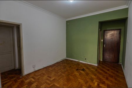 Apartamento à venda com 75m², 2 quartos e sem vagaSala