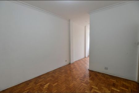 Apartamento à venda com 75m², 2 quartos e sem vagaSala