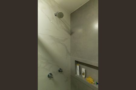 Apartamento para alugar com 68m², 2 quartos e 1 vaga Apartamento para alugar com 68m², 2 quartos e 1 vagaBanheiro da Suíte