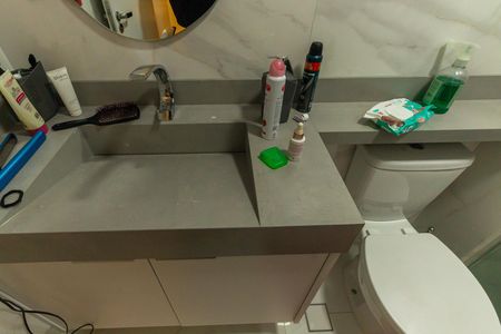 Apartamento para alugar com 68m², 2 quartos e 1 vaga Apartamento para alugar com 68m², 2 quartos e 1 vagaBanheiro da Suíte