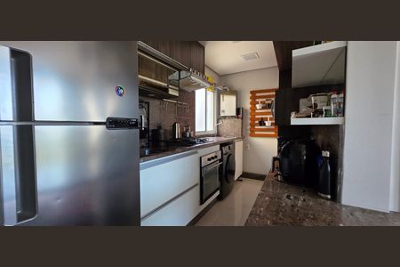 Cozinha de apartamento para alugar com 2 quartos, 53m² em Humaitá, Porto Alegre