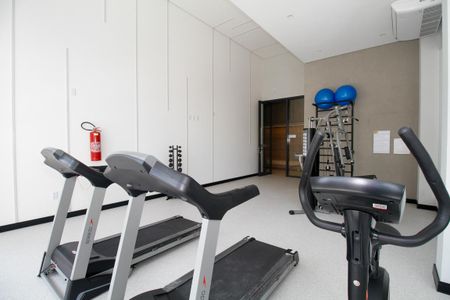 Apartamento à venda com 108m², 3 quartos e 2 vagas Apartamento à venda com 108m², 3 quartos e 2 vagasÁrea Comum - Academia