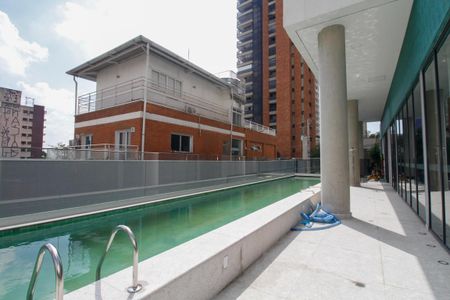 Apartamento à venda com 108m², 3 quartos e 2 vagas Apartamento à venda com 108m², 3 quartos e 2 vagasÁrea Comum - Piscina