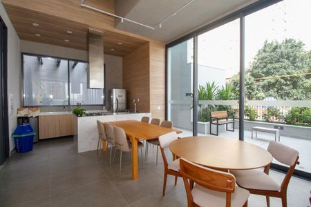 Apartamento à venda com 108m², 3 quartos e 2 vagas Apartamento à venda com 108m², 3 quartos e 2 vagasÁrea Comum - Salão de Festas