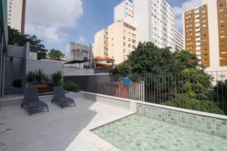 Apartamento à venda com 108m², 3 quartos e 2 vagas Apartamento à venda com 108m², 3 quartos e 2 vagasÁrea Comum - Piscina