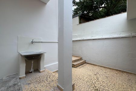 Casa à venda com 171m², 3 quartos e 1 vagaÁrea de Serviço