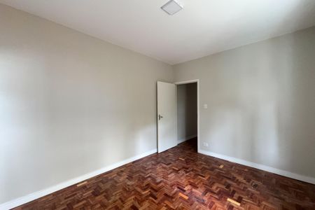 Casa à venda com 171m², 3 quartos e 1 vagaSuíte 