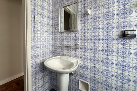 Casa à venda com 171m², 3 quartos e 1 vagaBanheiro Social