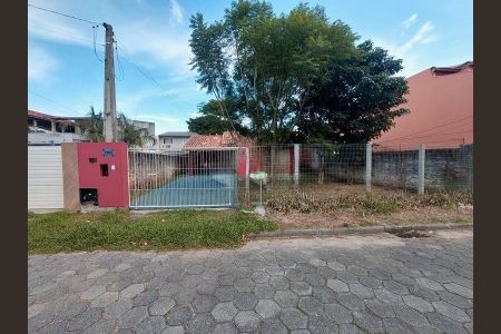 Casa para alugar com 55m², 2 quartos e 2 vagas Casa para alugar com 55m², 2 quartos e 2 vagasÁrea externa