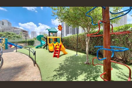 Apartamento para alugar com 95m², 2 quartos e 2 vagasÁrea comum - Playground