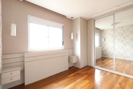 Apartamento para alugar com 95m², 2 quartos e 2 vagasSuíte