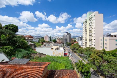 Apartamento à venda com 259m², 3 quartos e 2 vagas Apartamento à venda com 259m², 3 quartos e 2 vagasVISTA