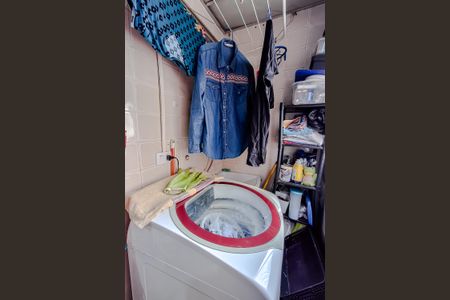 Apartamento à venda com 60m², 2 quartos e 1 vagaÁrea de Serviço