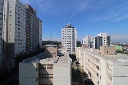 Apartamento à venda com 58m², 2 quartos e 1 vagaVista da sacada