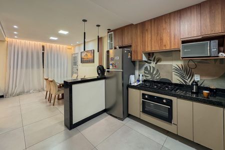 Apartamento à venda com 2 quartos, 103m² em Lagoinha, Belo Horizonte