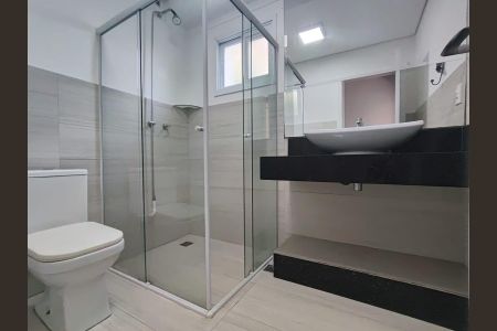 Casa de condomínio para alugar com 282m², 5 quartos e 2 vagas Casa de condomínio para alugar com 282m², 5 quartos e 2 vagasBanheiro