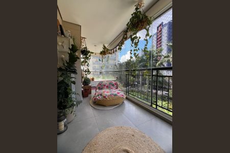 Apartamento à venda com 90m², 3 quartos e 2 vagasÁrea externa