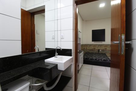 Banheiro de kitnet/studio para alugar com 1 quarto, 16m² em Vila Olímpia, São Paulo