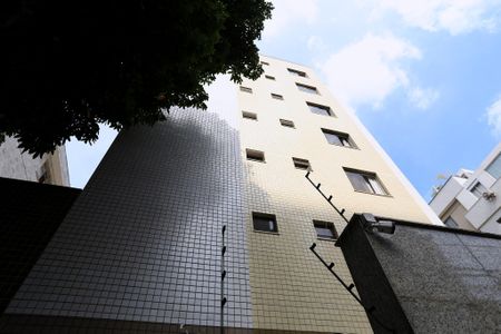 Apartamento à venda com 100m², 3 quartos e 2 vagasFachada