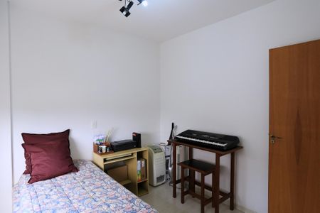 Apartamento à venda com 100m², 3 quartos e 2 vagasQuarto