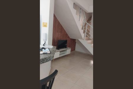 Sala de casa de condomínio para alugar com 2 quartos, 64m² em Parque Enseada, Guarujá
