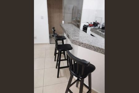 Cozinha de casa de condomínio para alugar com 2 quartos, 64m² em Parque Enseada, Guarujá
