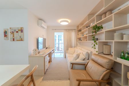 Apartamento à venda com 73m², 2 quartos e 1 vaga Apartamento à venda com 73m², 2 quartos e 1 vagaSala