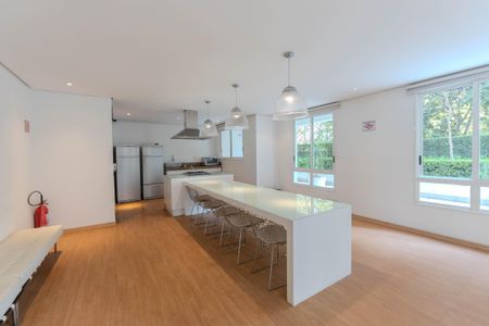 Apartamento à venda com 73m², 2 quartos e 1 vaga Apartamento à venda com 73m², 2 quartos e 1 vagaÁrea comum - Salão de festas