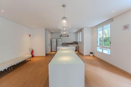 Apartamento à venda com 73m², 2 quartos e 1 vaga Apartamento à venda com 73m², 2 quartos e 1 vagaÁrea comum - Salão de festas