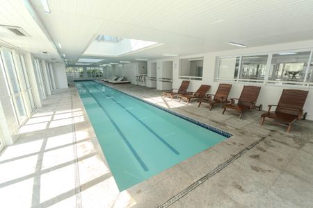 Apartamento à venda com 73m², 2 quartos e 1 vaga Apartamento à venda com 73m², 2 quartos e 1 vagaÁrea comum - Piscina