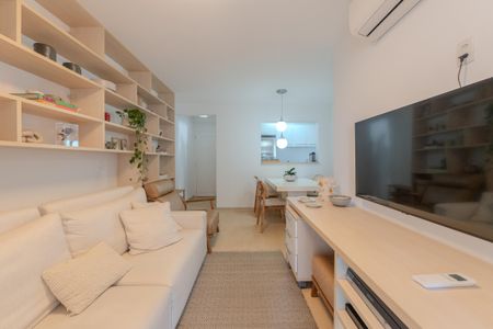Apartamento à venda com 73m², 2 quartos e 1 vaga Apartamento à venda com 73m², 2 quartos e 1 vagaSala