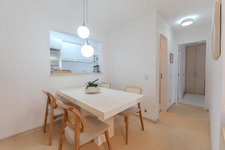 Apartamento à venda com 73m², 2 quartos e 1 vaga Apartamento à venda com 73m², 2 quartos e 1 vagaSala