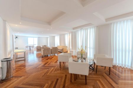 Apartamento à venda com 73m², 2 quartos e 1 vaga Apartamento à venda com 73m², 2 quartos e 1 vagaÁrea comum - Salão de festas