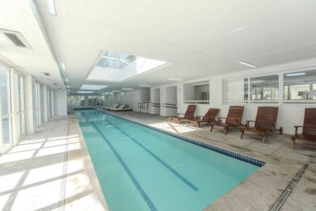 Apartamento à venda com 73m², 2 quartos e 1 vaga Apartamento à venda com 73m², 2 quartos e 1 vagaÁrea comum - Piscina