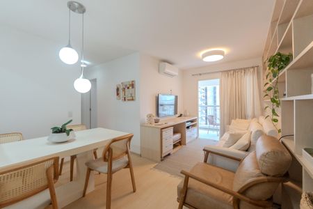Apartamento à venda com 73m², 2 quartos e 1 vaga Apartamento à venda com 73m², 2 quartos e 1 vagaSala