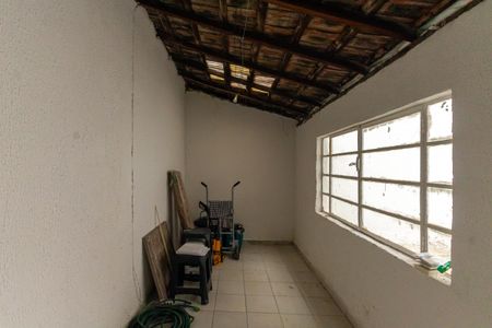 Casa de condomínio à venda com 170m², 3 quartos e 2 vagasEdícula 