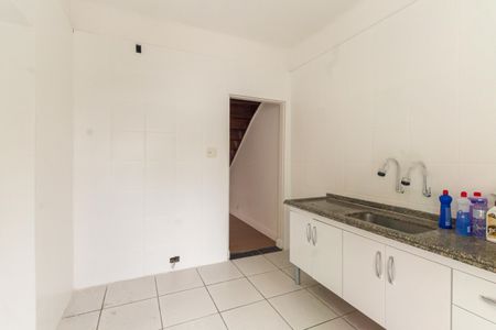 Casa de condomínio à venda com 170m², 3 quartos e 2 vagasCozinha 