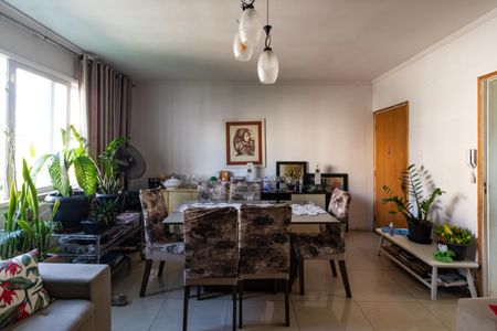 Apartamento à venda com 109m², 2 quartos e sem vagaSala