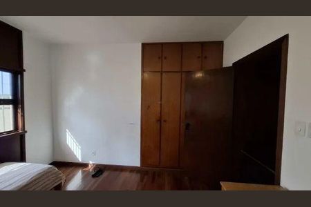 Casa à venda com 3 quartos, 240m² em Instituto de Previdencia, São Paulo