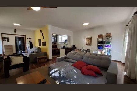 Casa à venda com 3 quartos, 240m² em Instituto de Previdencia, São Paulo
