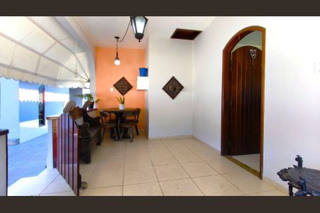 Casa à venda com 3 quartos, 186m² em Maravista, Niterói