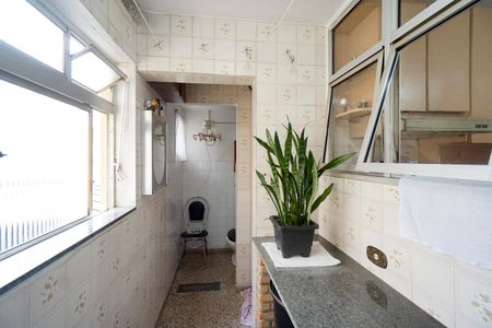 Apartamento à venda com 119m², 2 quartos e 1 vaga Apartamento à venda com 119m², 2 quartos e 1 vagaÁrea de serviço