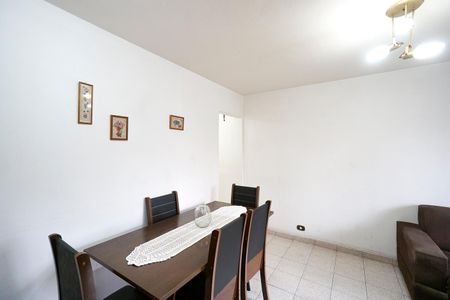 Apartamento à venda com 119m², 2 quartos e 1 vaga Apartamento à venda com 119m², 2 quartos e 1 vagaSala